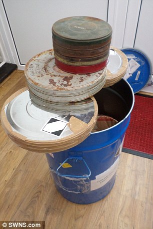 2ACE906700000578-3173700-image-m-90_1437763754911